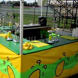 Lemonade Vendor Booth, Lemonade Business Ideas, Lemonade Stand Ideas Business, Carnival Lemonade, Lemonade Stand Business, Lemonade Station, Lemonade Stand Ideas, Lemonade Business, Kids Lemonade