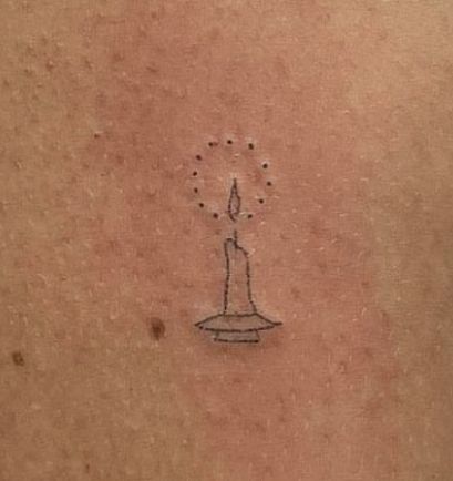 Stick And Poke Cover Up, Tiny Tattoo Cover Up Ideas, Stick And Poke Tattoo Ideas Aesthetic, Moon Stick And Poke Tattoo, Art Lover Tattoo, Stick And Poke Tattoo Ideas Simple, Small Quirky Tattoos, Easy Stick And Poke Tattoo, Stick N Poke Tattoos