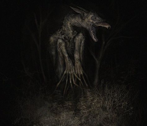 █████⛧█████ on X: "werewolves in the woods https://t.co/hRlZhs94v9" / X Dark Fantasy Creatures, Dark Creatures, Creepy Monster, Creepy Images, Eldritch Horror, Creepy Horror, Horror Monsters, Cosmic Horror, 다크 판타지