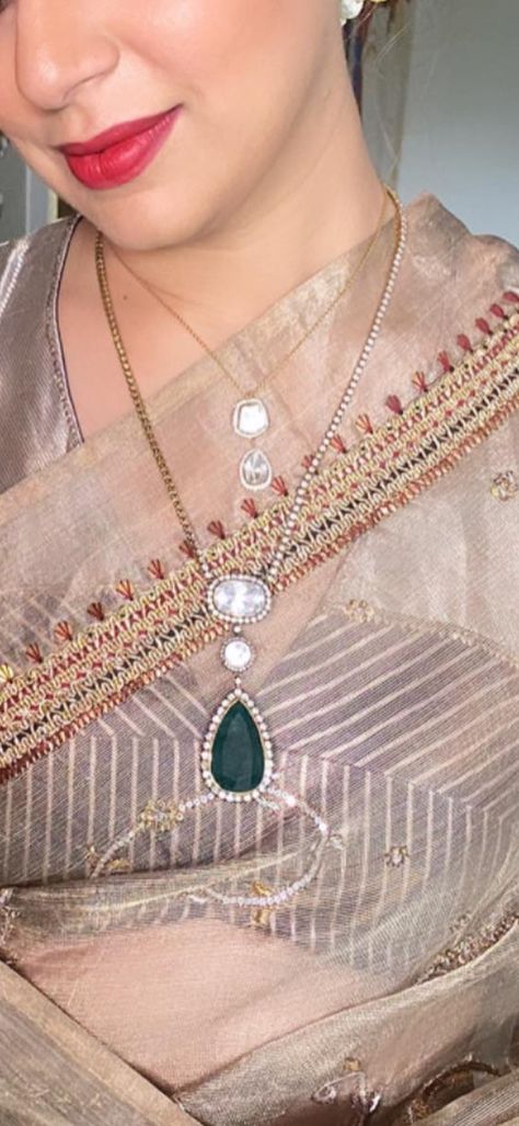 Upasana Kamineni Jewellery, Stone Pendent Designs Gold, Diamond Lockets Indian Pendants, Pendent Set Gold, Polki Chain, Polki Pendant Set, Jewellery Concept, Antique Pearl Necklace, Vintage Indian Jewelry