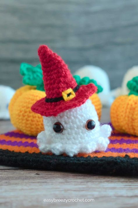 Crochet Ghost Amigurumi Pattern | Easy Breezy Crochet Crochet Fall Patterns, Halloween Crochet Ideas, Ghost Amigurumi, Crochet Halloween Patterns, Cute Stuffed Toys, Ghost Crochet, Crochet Ghost, Cute Halloween Decorations, Whimsical Creatures