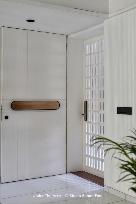 White Safety Door Design, White Door Design Modern, Main Door And Safety Door Designs, White Main Door, Entrance Door Design Apartment, Entrance Door Design Luxury, Main Door Design Entrance Modern Luxury, Safety Door Design Entrance For Flat, White Entrance Door