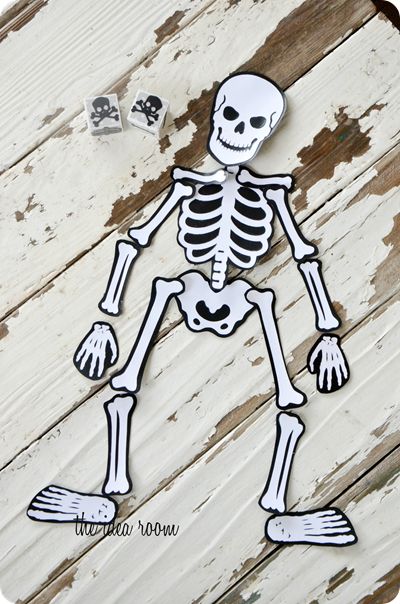 Movie Character Party, Mr Bones, Halloween Bingo, Halloween Printables Free, Spooky Costumes, Doll Patterns Free, Scary Decorations, Adornos Halloween, Idea Room