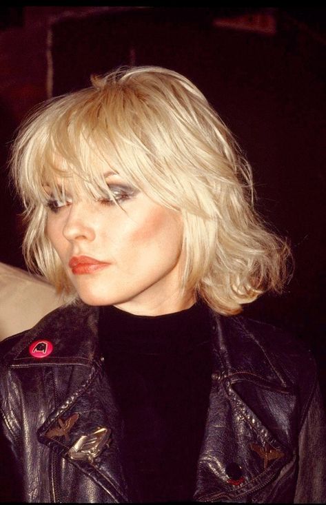 Debbie Harry Hair, Deborah Harry Blondie, Deborah Harry, Blondie Debbie Harry, Debbie Harry, Jim Morrison, Grunge Hair, Hairstyles With Bangs, Hair Looks