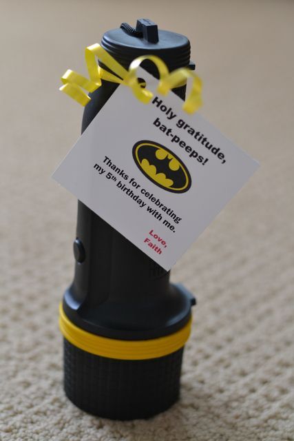 Black Birthday Party Ideas, Batman Party Favors, Batgirl Party, Lego Batman Birthday, Heroes Party, Black Birthday Party, Batman Baby, Batman Batgirl, Batman Theme