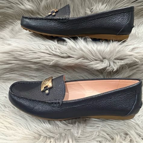 Black Pointed Toe Flats, Sparkle Flats, Sequin Flats, Denim Flats, Clothes For Women Over 50, Metallic Flats, Patent Leather Loafers, Black Leather Flats, Leather Oxford Shoes