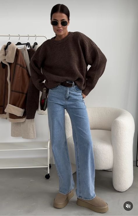 Brown Sweater With Jeans, Brown Pullover Outfit, Crewneck And Jeans Outfit, Dark Brown Sweater Outfit, Cream Jumper Outfit, Brown Jumper Outfit, Crewneck And Jeans, Brown Sweater Outfit, Chocolate Brown Sweater