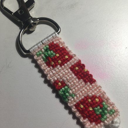 Alpha Keychain Pattern Easy, Alpha Bracelet Pattern Keychain, Alpha Patterns Keychain, Alpha Keychain Pattern, Alpha Pattern Keychain, Alpha Keychains, Small Alpha Patterns, Alpha Keychain, Friendship Bracelets Patterns