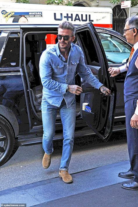 David Beckham Jeans, Double Denim Outfit, Denim And Pearls, Denim Outfit Men, Double Denim Looks, Denim Party, Trip To Nyc, Canadian Tuxedo, Denim And Diamonds