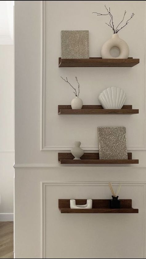 Walnut Wood Interior Design, Floating Shelves Aesthetic, Floating Shelves Ideas, Picture Ledge Shelf, Koti Diy, Shelf Decor Living Room, Ledge Shelf, Picture Ledge, Floating Wall Shelves