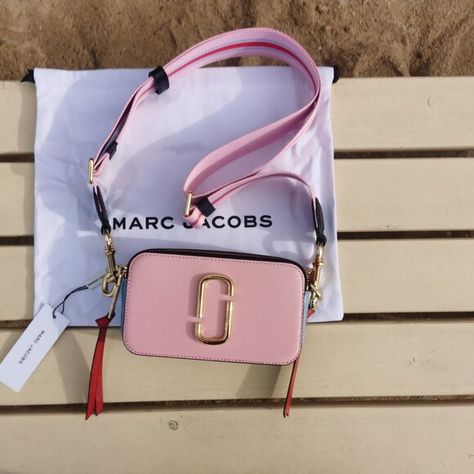 Marc Jacobs Snapshot  Crossbody Bag Marc Jacobs, Crossbody Bag, Dust Bag, Shoulder Strap, Band, Jewelry Designer, Vintage Fashion Trends, Jewelry Watches, Plus Outfits