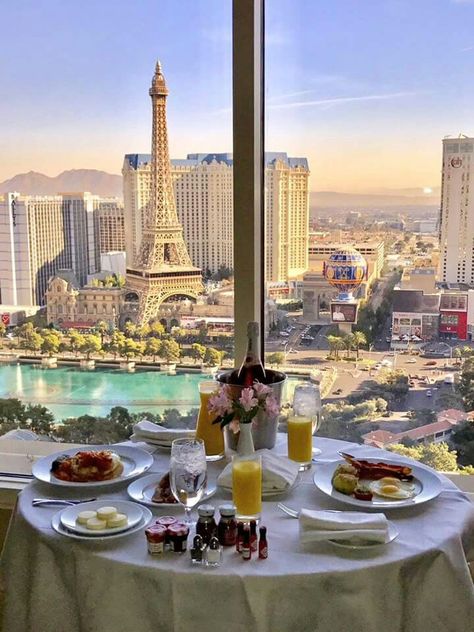 Breakfast in bed at Bellagio, Las Vegas Restaurants Las Vegas, Las Vegas Attractions, Vegas Attractions, Las Vegas Food, Bellagio Las Vegas, Vegas Hotels, Las Vegas Travel, Vegas Restaurants, Las Vegas Restaurants