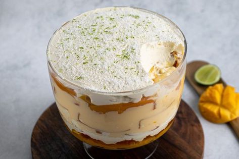 Mango custard trifle Mango Trifle Recipes, Tropical Trifle, Trifle Custard Recipe, Mango Dishes, Christmas Trifles, Mango Trifle, Custard Trifle, Christmas Smells, Mango Custard