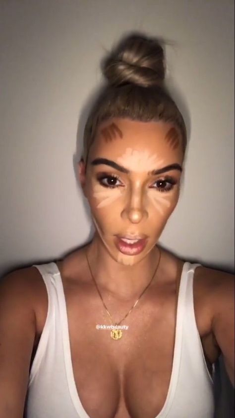 Kim Kardashian Makeup Tutorial, Contour Tricks, Face Contouring Makeup, Kardashian Makeup, Kim Kardashian Makeup, Contour Makeup Tutorial, Makeup Tips Foundation, Holiday Makeup Looks, Makeup Face Charts