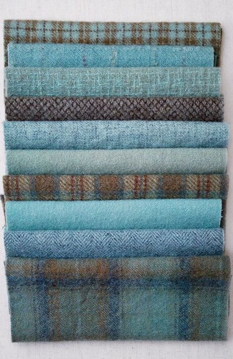 Tartan n tweed Penny Rug, Purl Soho, Penny Rugs, Wool Projects, Hand Dyed Wool, Wool Crafts, Wool Applique, Blue And Brown, Fabulous Fabrics