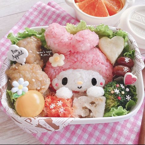 Sanrio Pastries, My Melody Bento, Sanrio Bento, Sanrio Food, Japanese Cafe, Japanese Food Bento, Cute Bento Boxes, Bento Ideas, Cute Bento