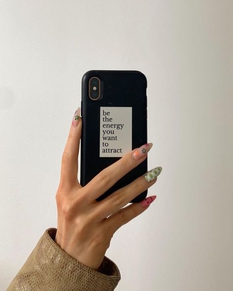 Carcase Iphone, Diy Phone Case Design, Vintage Phone Case, Creative Iphone Case, Phone Case Quotes, Collage Phone Case, Pretty Phone Cases, Aesthetic Phone Case, Mobile Covers