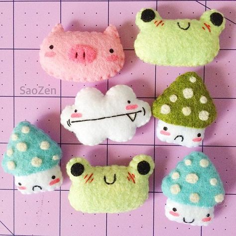 Cute Felt Plushies, Needle Felt Kawaii, Kawaii Felt Plushies, Diy Catnip Toys, Kawaii Plushies Keychain, Kawaii Felt, Felt Toys Diy, Baby Mobil, Felt Crafts Patterns