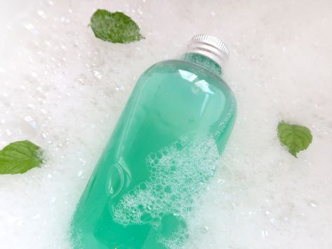 DIY Bubble Bath Recipe For A Glorious Soak Diy Bubble Bath Recipe, Diy Bath Melts, Bubble Bath Recipe, Diy Body Oil, Bath Melts Diy, Body Oil Recipe, Diy Bubble Bath, Essential Oil Mixtures, How To Make Bubbles