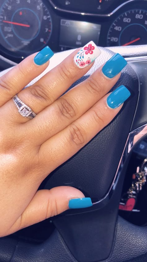 Cute Simple Spring Nail Ideas, April Nail Designs 2024, Summer Nails 2023 Gel Blue, Summer Fingernail Designs, Spring Nails 2024 Blue, March Nails Ideas Spring, Nail Polish Ideas Spring, Mail Designs Spring 2023, Fun Spring Nails Design Square