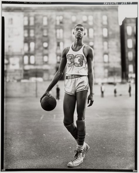 Richard Avedon. Lew Alcindor, basketball player, New York. May 2, 1963 Kareem Abdul-jabbar, Cultura Hip Hop, Julius Erving, Abdul Jabbar, Street Basketball, Basket Nba, Kareem Abdul, Kareem Abdul Jabbar, Robert Mapplethorpe