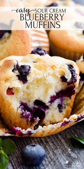 Sour Cream Blueberry Muffins, Sour Cream Muffins, Muffins Blueberry, Homemade Blueberry Muffins, Best Blueberry Muffins, Berry Muffins, Simple Muffin Recipe, Sour Cream Recipes, Blueberry Desserts