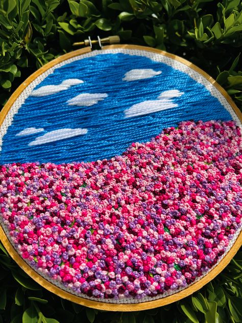 Flower Field Embroidery, Embroidery Purple Flowers, Knot Embroidery, French Knot Embroidery, Stitches Embroidery, Flowers Embroidery, Field Of Flowers, Hand Embroidery Projects, Pink And Purple Flowers