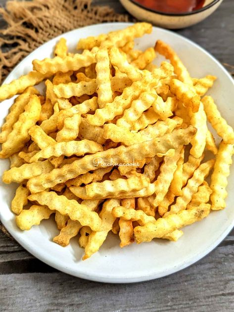 Air fryer Crinkle Cut Fries - Rachna cooks Crinkle Fries, Crinkle Cut Fries, Air Fryer French Fries, Honey Mustard Sauce, Fajita Seasoning, Chaat Masala, Food Channel, Grilled Fish, Quick Snacks