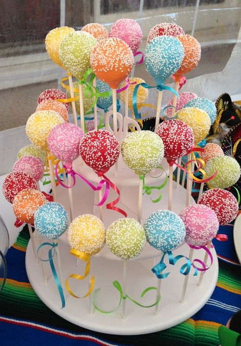 Carnival Cake Pops, Kids Birthday Food, Ice Cream Cake Pops, Carnival Cakes, Marshmallow Flowers, Cake Pop Displays, Cake Pop Designs, Cake Pop Decorating, Pinterest Cake