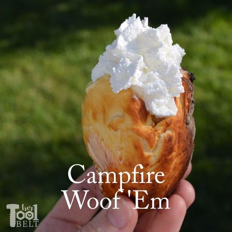 How to make a Woof 'Em, a delicious campfire treat! Tutorial on how to make cheap woof 'em roasting sticks and yummy recipes to try with your woof 'ems while camping. What To Roast Over A Fire Campfires, Campfire Snacks, Camping Foods, Pie Iron, Camping Desserts, Savoury Biscuits, Fire Food, Campfire Food, Bushcraft Camping