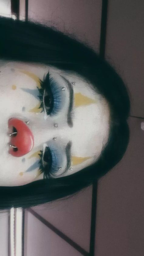 Cute Face Painting Aesthetic Easy, Clown Makeup Scary Easy, Colorful Clown Makeup Halloween, Rave Clown Makeup, Clown Inspo Makeup, Clown Makeup White Face, Easy Unique Makeup Looks, Clown Makeup With Glasses, Clown Lips Makeup