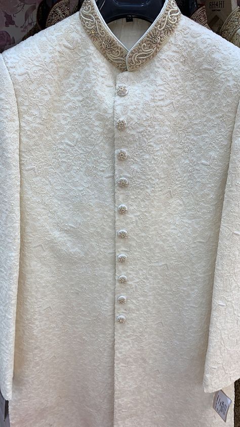 Nikah Sherwani For Men, Royal Sherwani For Groom, Shervani Latest Design For Groom, White Sherwani Indian Groom, Ivory Sherwani Grooms, Groom Sherwani Indian Latest, Pakistani Sherwani Grooms, Groom Sherwani Pakistani, Sherwani Embroidery