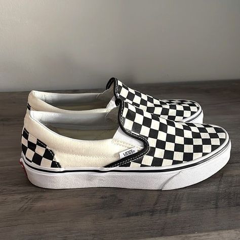 Vans Checkered, Checkered Vans, Street Shoes, Vision Boards, Vans Shop, God's Plan, Men Street, Vans Shoes, Dream Closet