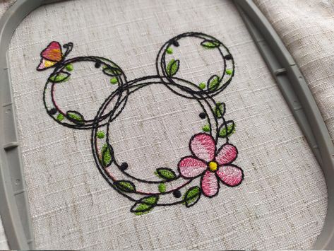 Really love this, from the Etsy shop EmbroideryDesignsYar. https://etsy.me/2QK1Fhl #etsy #minnie #embroiderydesign #mickey #embroidery #designs #mouse #disney #applique #pattern Mickey Ears Embroidery, Disney Embroidery Patterns Mickey Mouse, Minnie Mouse Embroidery Design, Minnie Mouse Embroidery, Mickey Mouse Embroidery Designs, Hand Embroidery Disney, Disney Embroidery Patterns, Embroidery Mickey Mouse, Minnie Embroidery