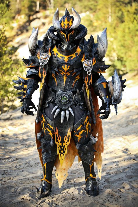 Monster Hunter Armor, Monster Hunter Cosplay, Bone Armor, Cycling Arm Warmer, Monster Hunter Art, Armor Clothing, Cosplay Armor, Monster Characters, Monster Hunter World