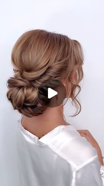 Mother Of The Bride Hair Updo, Bride Hair Updo, Classic Updo Hairstyles, Bride Hairstyles Updo, Hair Knots, Mother Of The Groom Hairstyles, Mother Of Groom, Classic Updo, Mother Of The Bride Hair