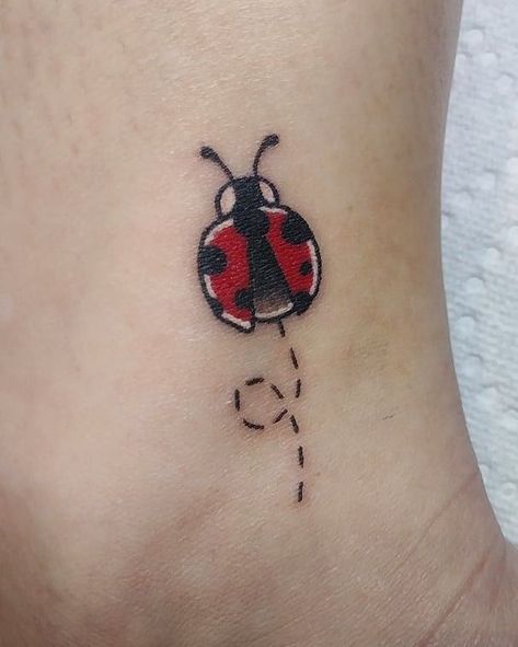 Tattoo Ladybug, Forever Tattoos, Ladybird Tattoo, Tattoo Pirate, Foot Tattoo Ideas, Wine Glass Tattoo, Ladybug Tattoo, Forever Tattoo, Lady Bug Tattoo