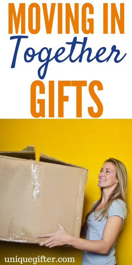 Moving in together gifts | housewarming gifts for a couple | What to buy my boyfriend when we move in | What to gift my girlfriend as we move in together | Partners moving into the same house housewarming gifts | Combining household gifts | Merging houses moving gifts #housewarming #couples Move In With Boyfriend, Couples First Apartment, Housewarming Gift Ideas, Household Gifts, Apartment Gift, First Apartment Decorating, Best Housewarming Gifts, Small Mason Jars, New Homeowner Gift