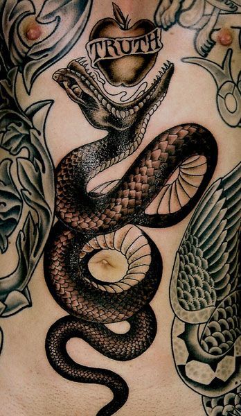 snake-tattoos-009 apple Apple Tattoo, Latest Tattoo Design, 16 Tattoo, Serpent Tattoo, Petit Tattoo, Kunst Tattoos, Muster Tattoos, Theme Tattoo, Latest Tattoos