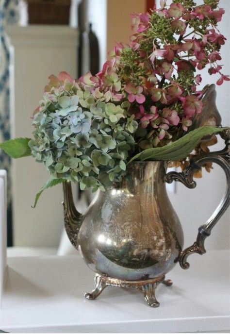 Silver Teapot Repurpose, Fall Hydrangea, Entertaining House, Silver Teapot, Home Floral Arrangements, Holiday Day, Silver Vase, Silver Decor, Silver Tea