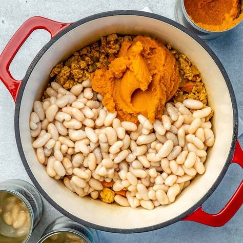 Homemade White Bean Pumpkin Chili | Healthy Fitness Meals Chili With White Beans, Healthy Fall Comfort Food, Fall In Season Recipes, White Pumpkin Chili, Autumn Crockpot Meals, Real Food Recipes Dinner, White Bean Dishes, Healthy Dinner Fall, Chili No Tomatoes