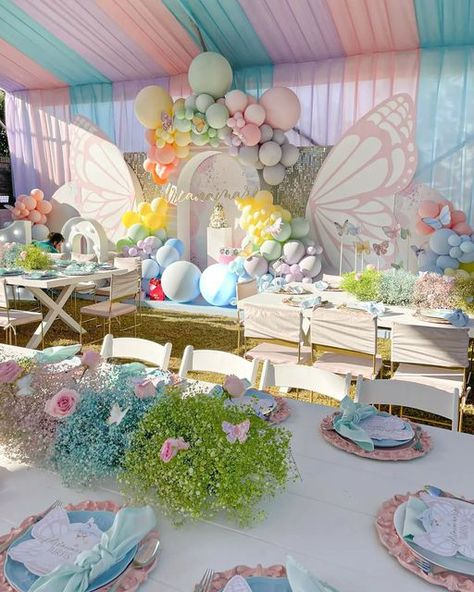 Butterflies First Birthday Party, Butterfly Theme One Year Party, Butterfly Birthday Party Table Decor, Fairy Butterfly Birthday Party, Pastel Butterfly Birthday Party, Butterfly Tablescape, Butterfly Theme Birthday Decoration, Butterfly First Birthday Party, Ten Birthday