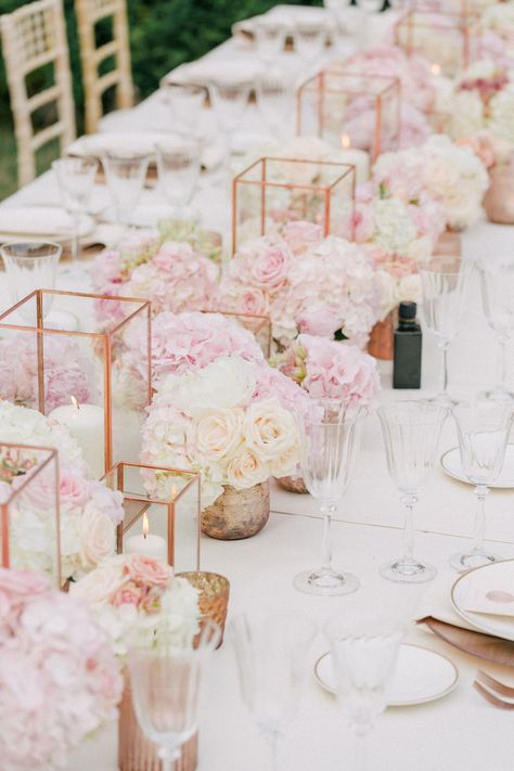 Blush Pink Wedding Centerpieces, High Centerpieces, Outdoor Wedding Centerpieces, Wedding Table Pink, Blush Wedding Centerpieces, Gold Wedding Centerpieces, Blush Wedding Colors, Pink Centerpieces, Pink Wedding Colors