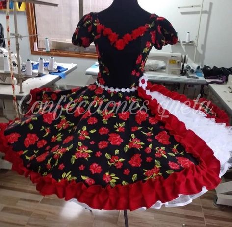 Vestido de cueca, cueca Ely, Hello Kitty, Instagram Photos, Red, Clothes