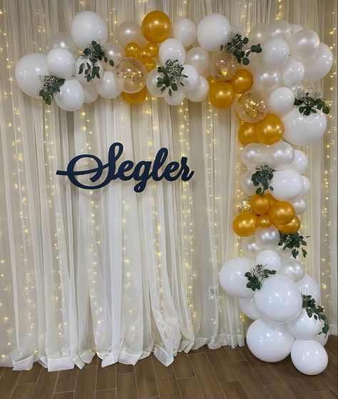 Bridal Shower Balloon Garland, Bridal Shower Balloon, Simple Bridal Shower Decorations, Garland Balloon, Balloon Arch Decorations, Bridal Shower Balloons, Shower Balloons, White Bridal Shower, Boda Mexicana