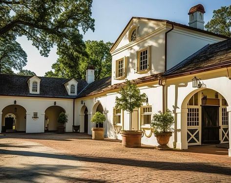 Archeologist House, Equestrian House, Cowboy House, Luxury Horse Stables, Barn Organization, Farm Style House, Dream Horse Barns, Horse Facility, Vintage Vignettes