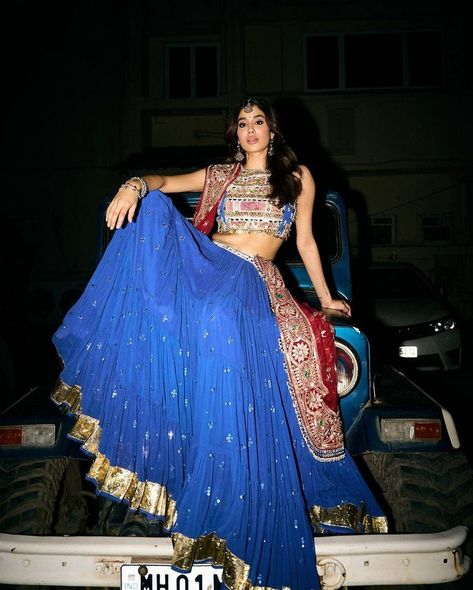 Janhvi Kapoor Lehenga, Jahanvi Kapoor, Lehenga Traditional, Fashion Lehenga, Emily Skinner, Jahnavi Kapoor, Janhvi Kapoor, Blue Lehenga, Bollywood Outfits