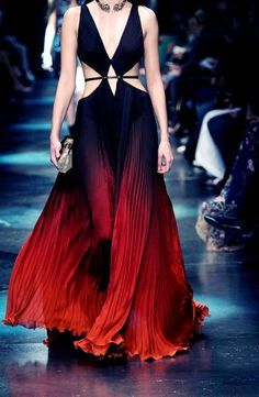 Flame Inspired Dress, Night Court, Couture Mode, Gorgeous Gowns, Fantasy Fashion, Fall 2015, Beautiful Gowns, Roberto Cavalli, Fancy Dresses