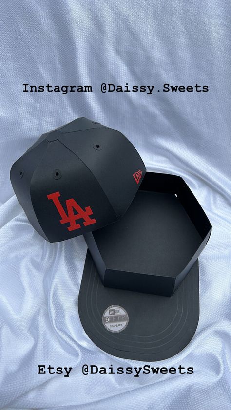 Bday Gift For Boyfriend, Diy Best Friend Gifts, Creative Gifts For Boyfriend, Dodgers Baseball, Hat Box, Baseball Hat, Easter Gift, Creative Gifts