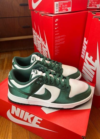 nike dunk low michigan state satin white green dx5931-100 women's sizes 8.5 Nike Dunk Low Spartan Green, Nike Dunk Low Michigan State, Dunk Low Michigan, Pretty Shoes Sneakers, Womens Athletic Shoes, Michigan State, Pretty Shoes, Nike Dunk Low, Nike Cortez Sneaker